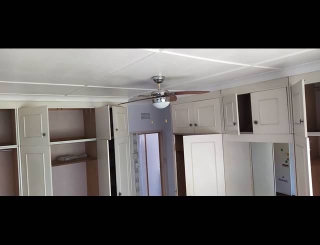 3 bed property to rent in RUSTIVIA